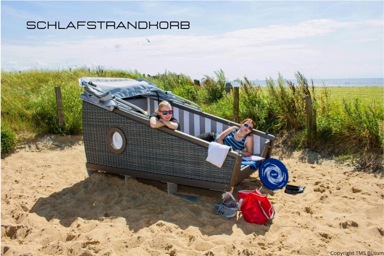Grosszuegige Ferienwohnung Mit Terrasse Büsum Kültér fotó